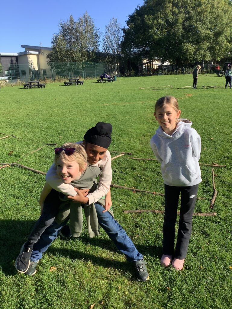 UKS2 - Class 8, 9 & 10 - Forest School