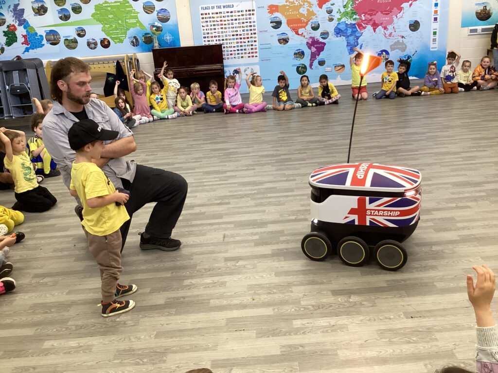 KS1-Starship robot visit