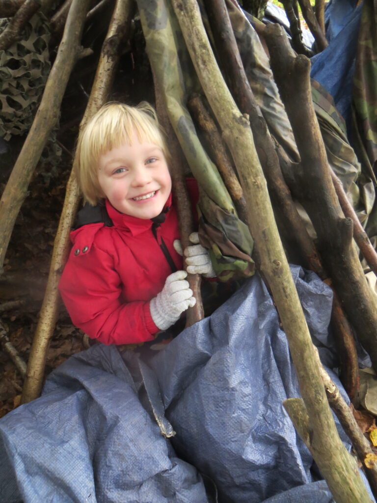 EYFS - Den Building Challenge - Forest School