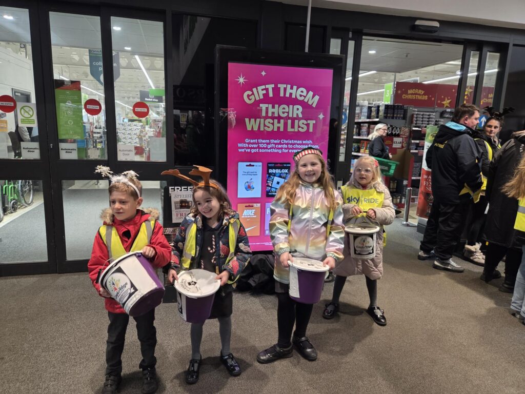 KS1-Singing at Asda